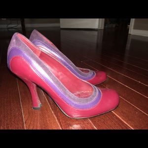 Women’s Aldo burgundy almond toe pumps, size 38